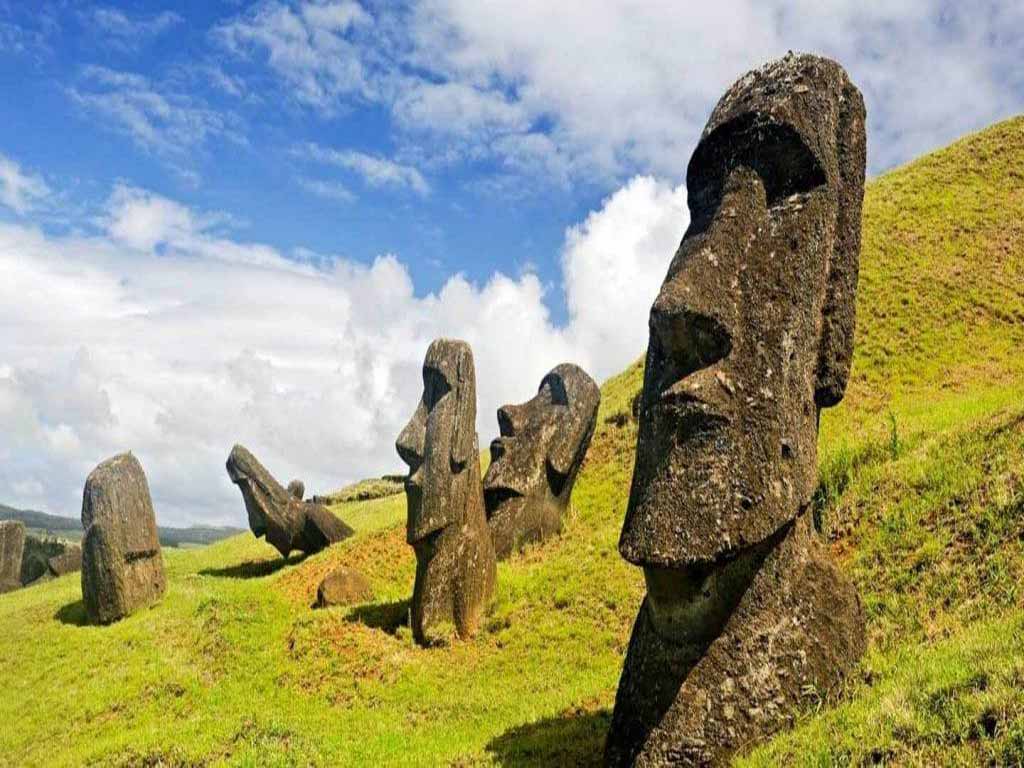 UNESCO will support Chile after fire in Rapa Nui national park (Easter Island)