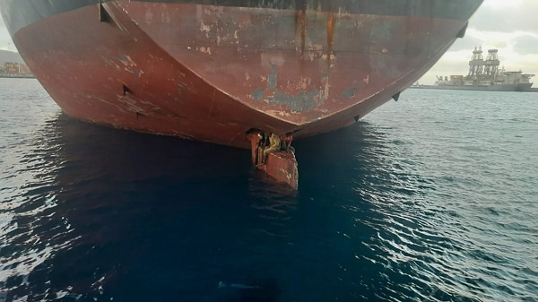 Spain: Three migrants found sitting on ship’s rudder survived an 11-day voyage from Nigeria