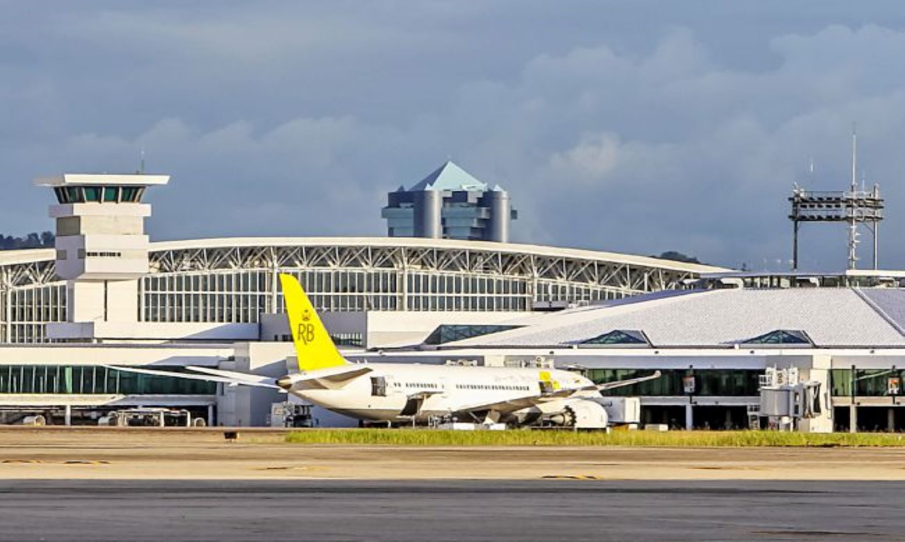 Brunei Recorded Strong Air Traffic Growth In First 10 Months: Minister