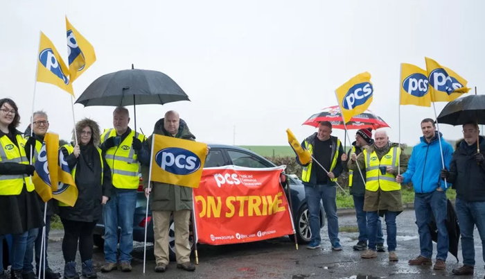 UK: Airport strikes could go on for months, says PCS Union