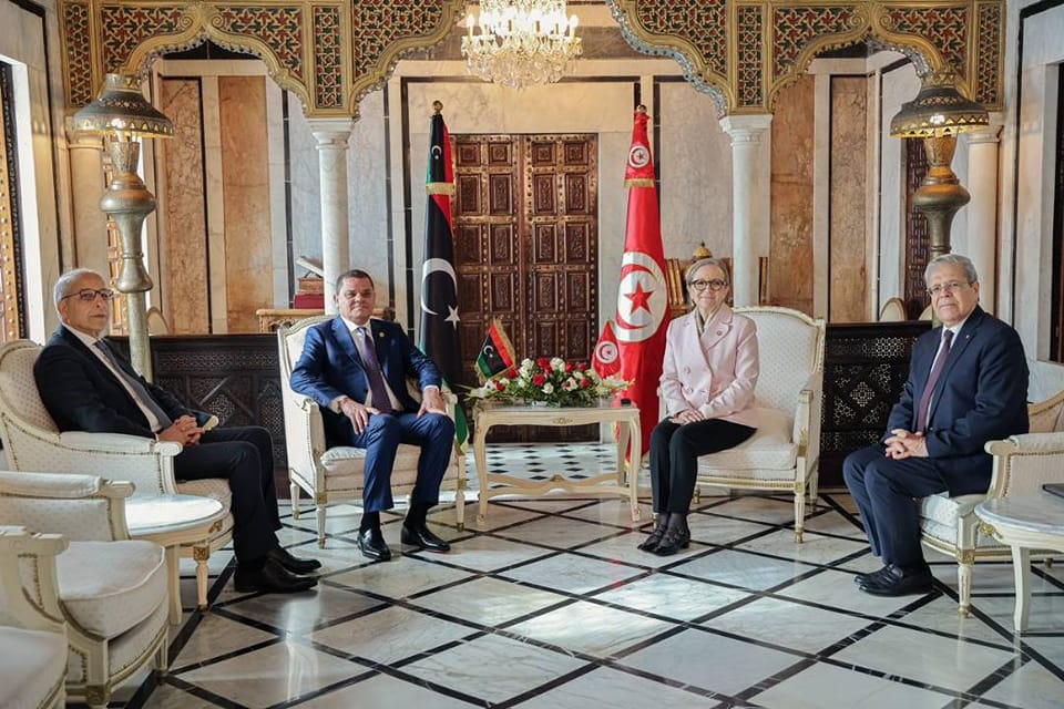 Tunisian, Libyan PMs meet to discuss bilateral ties