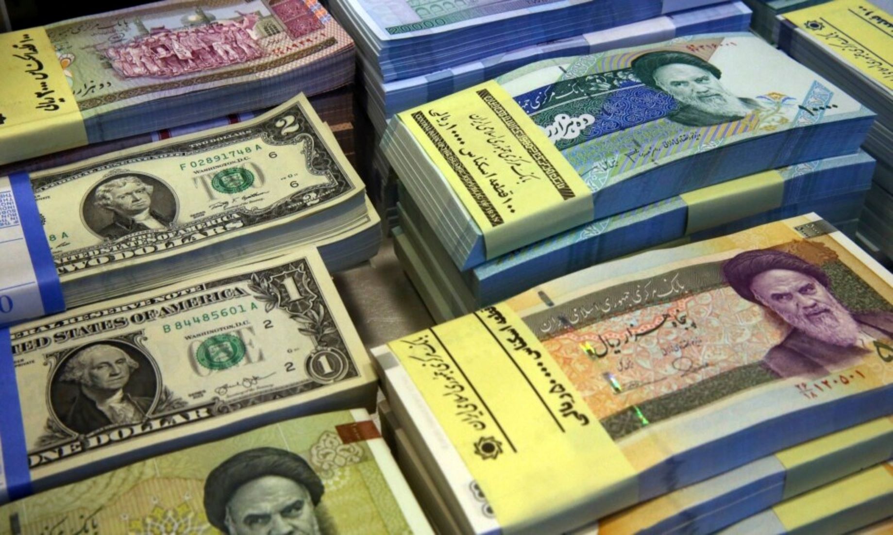 Tehran’s Police Arrested 96 Illegal Currency Dealers