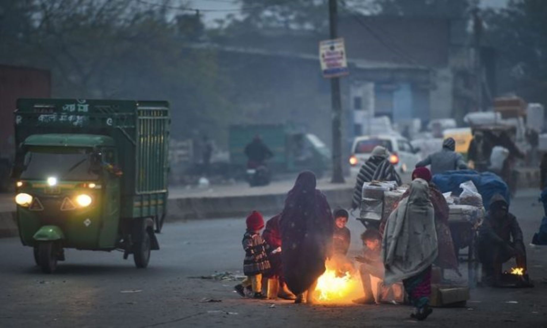 Intense Cold Wave, Fog Continue In North India