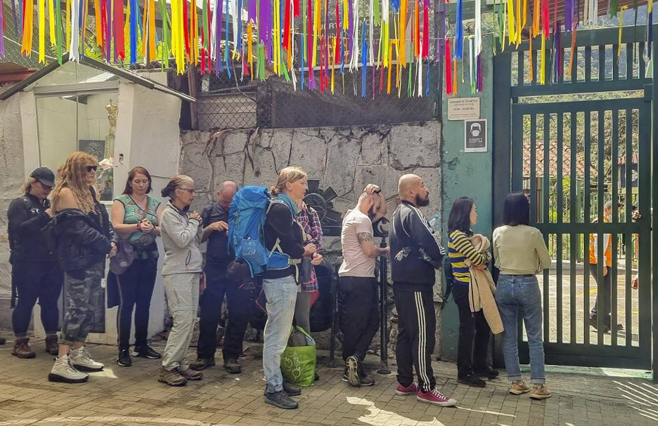 Update: Thousands of tourists stranded but Peru rejects bringing forward vote