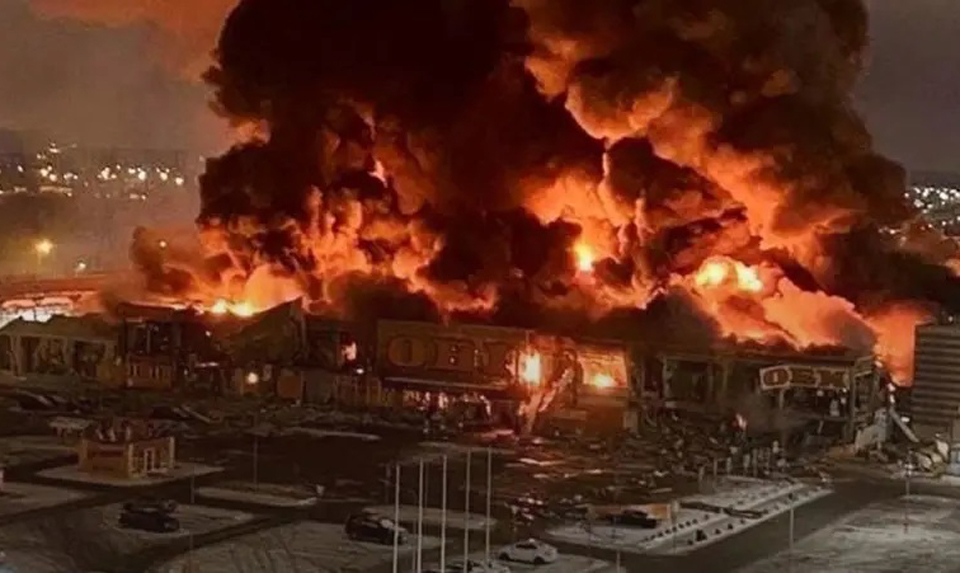 Russian emergency services battling massive fire in Moscow suburb