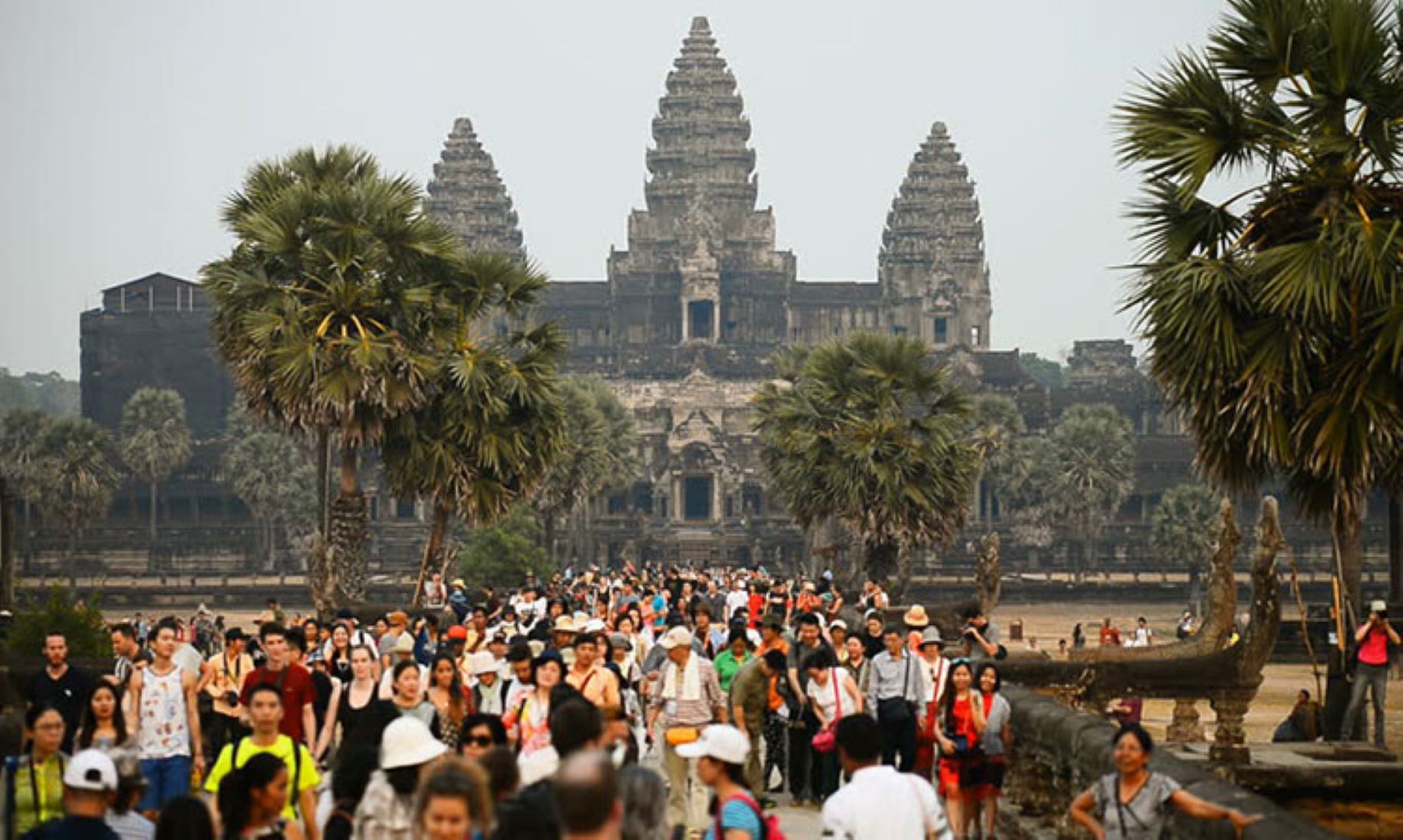 Cambodia’s Famed Angkor Welcomed 287,454 Int’l Tourists Last Year