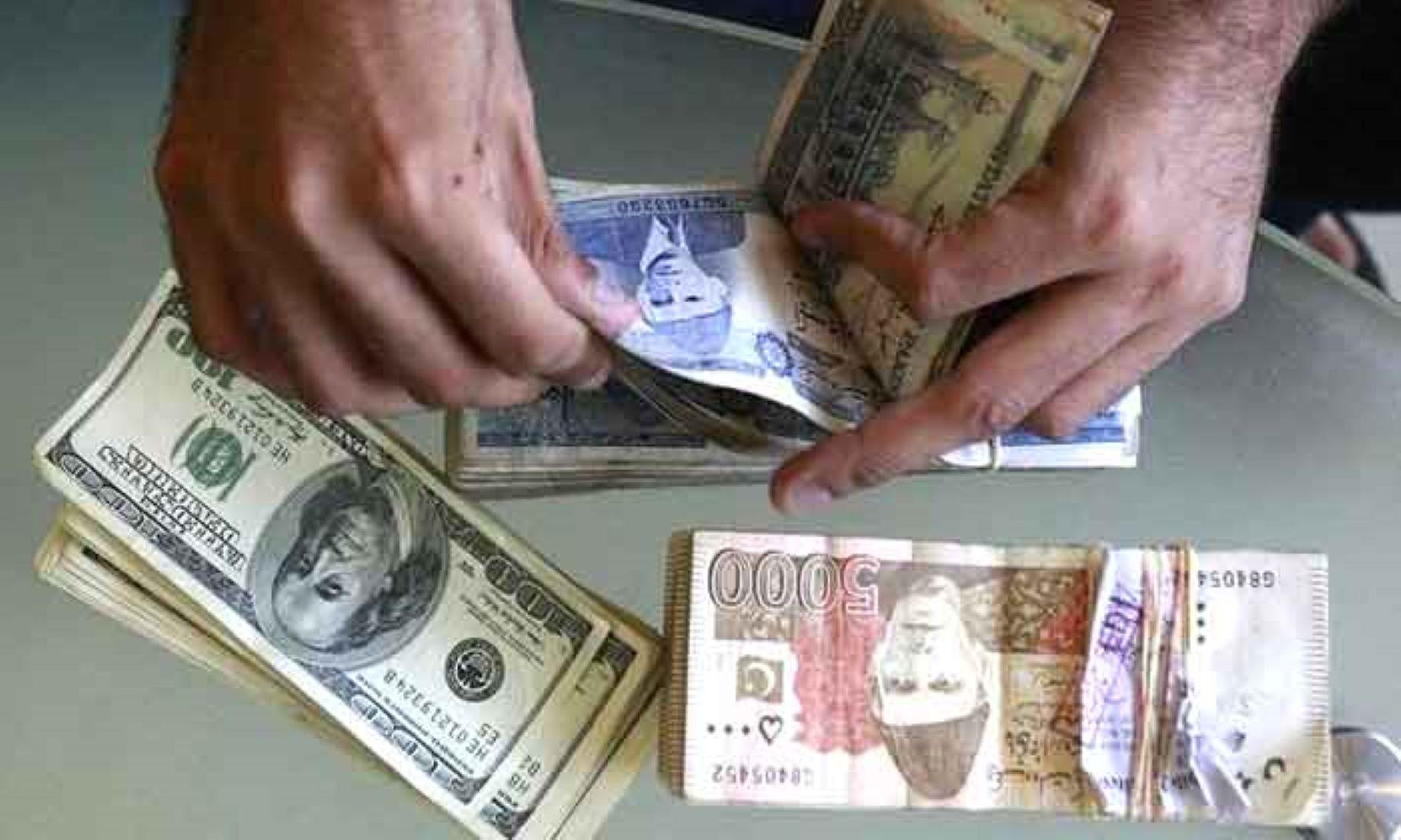 Pakistani Central Bank’s Forex Reserves Fell By 245 Million USD