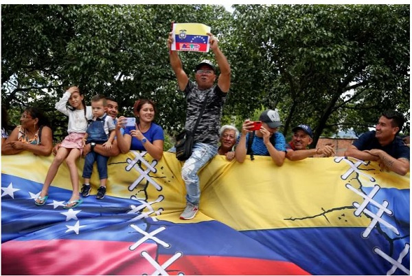 Colombia and Venezuela fully reopen shared border