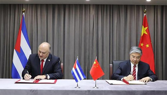 China officially donates $100 million to Cuba