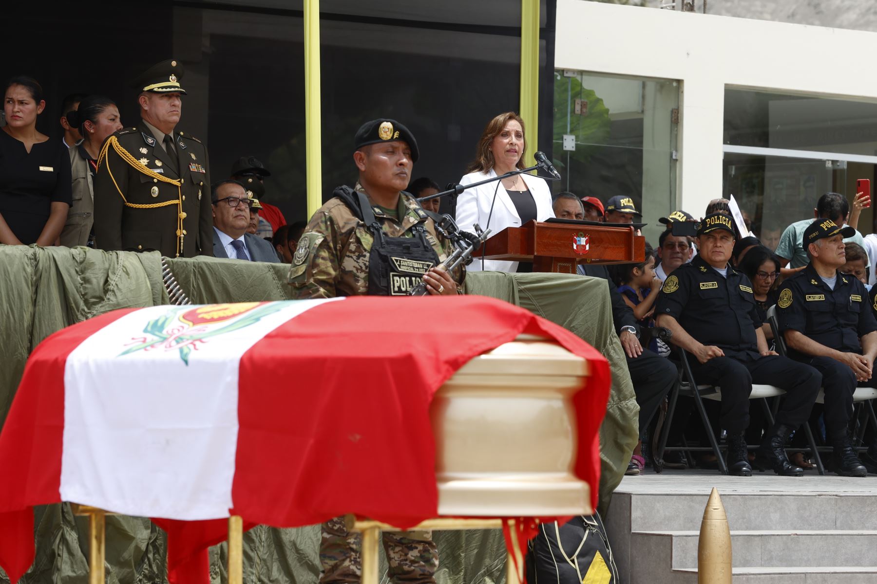 Peru: Pres Boluarte says “We will engage in frontal fight against terrorism and drug trafficking”