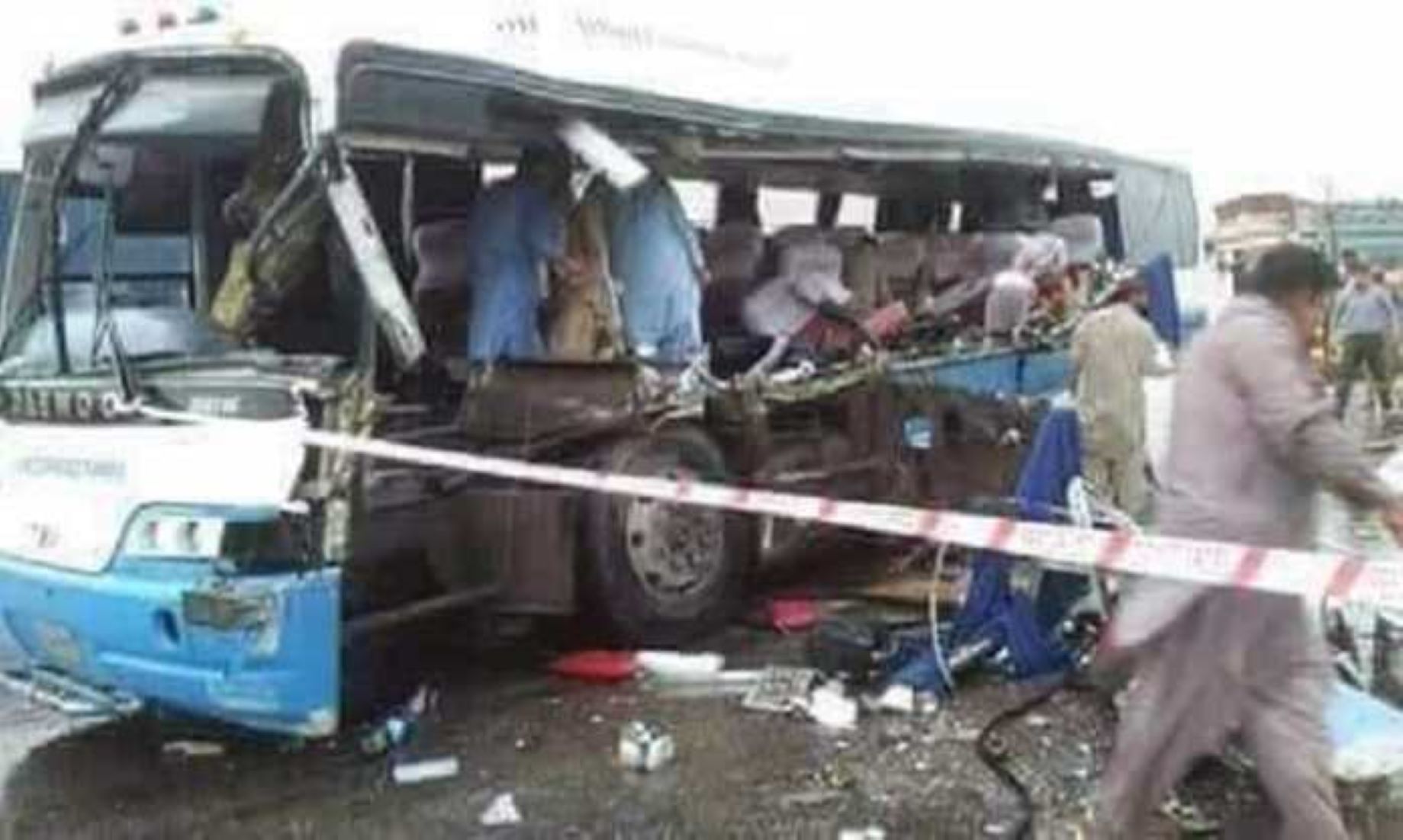 25 Killed In Bus-Car Collision In Northern Pakistan