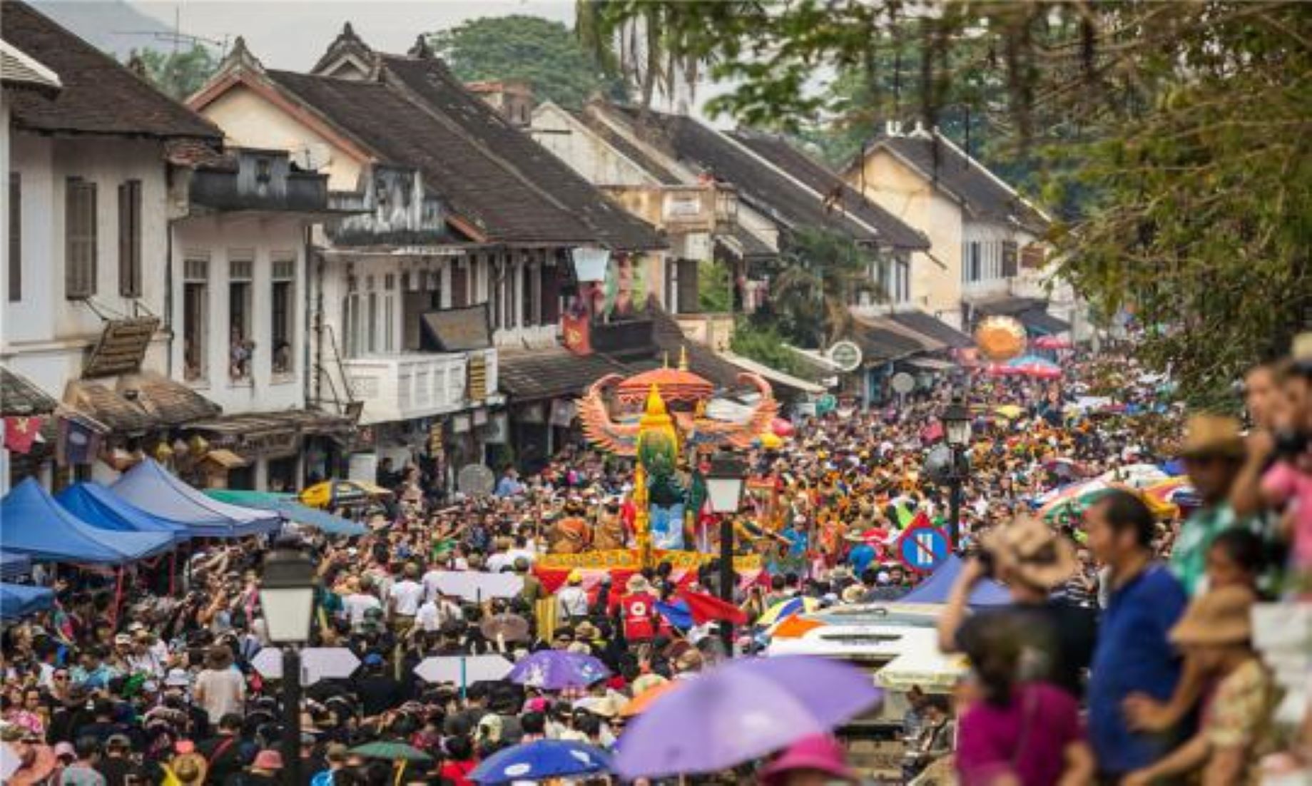 Chinese Tourists Filled Up Hotels In Northern Laos’ Luang Prabang