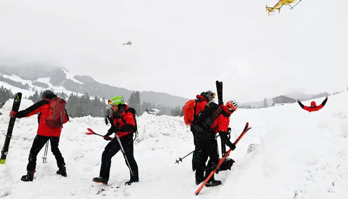 Weekend avalanches kill 10 in Austria and Switzerland