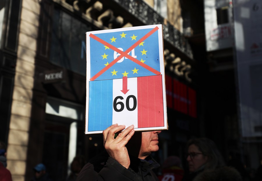 French continue to protest against pension reform