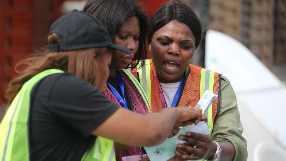 Nigeria gets early results from tight election race