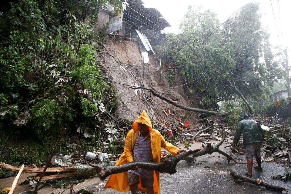 4 dead after storm hits Rio de Janeiro