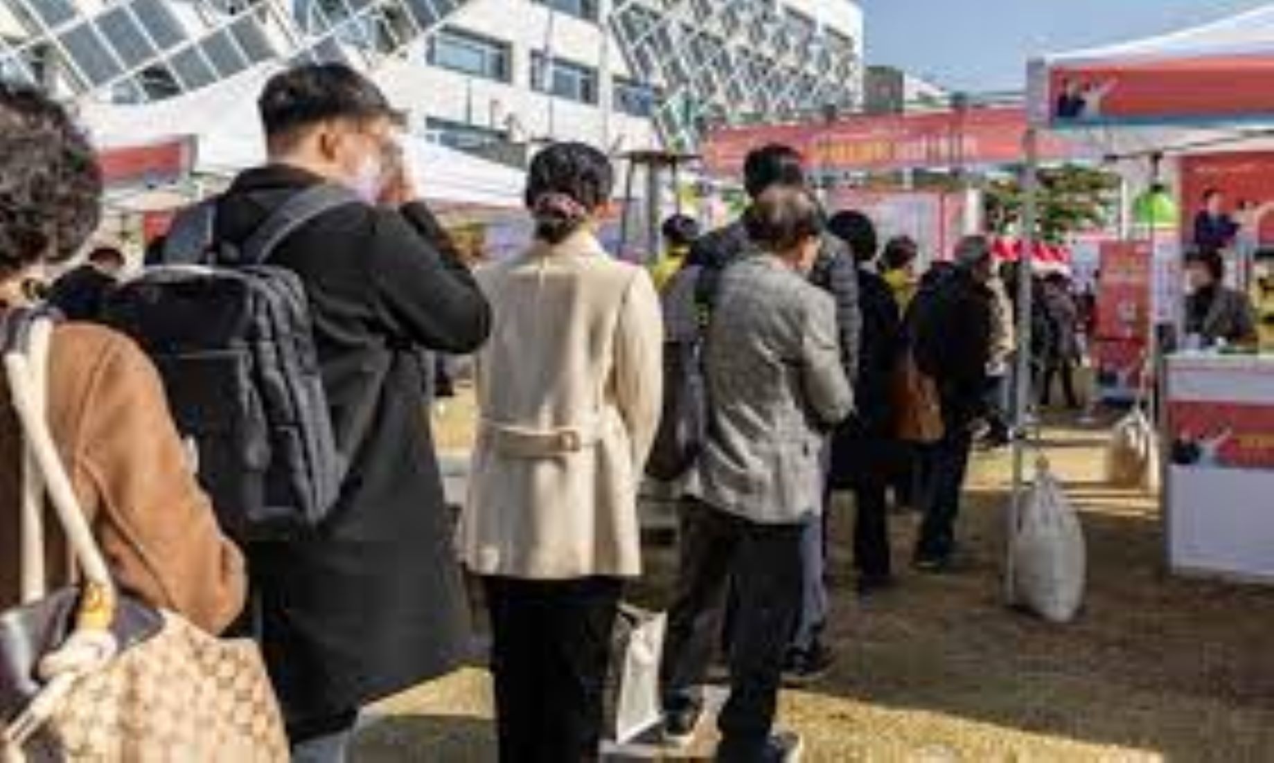 S. Korea’s Employment Grew 411,000 Year-On-Year, In Jan