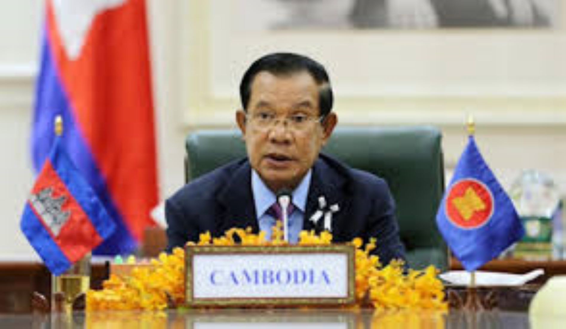 Cambodian PM Says Malaysian PM To Visit Kingdom Next Month