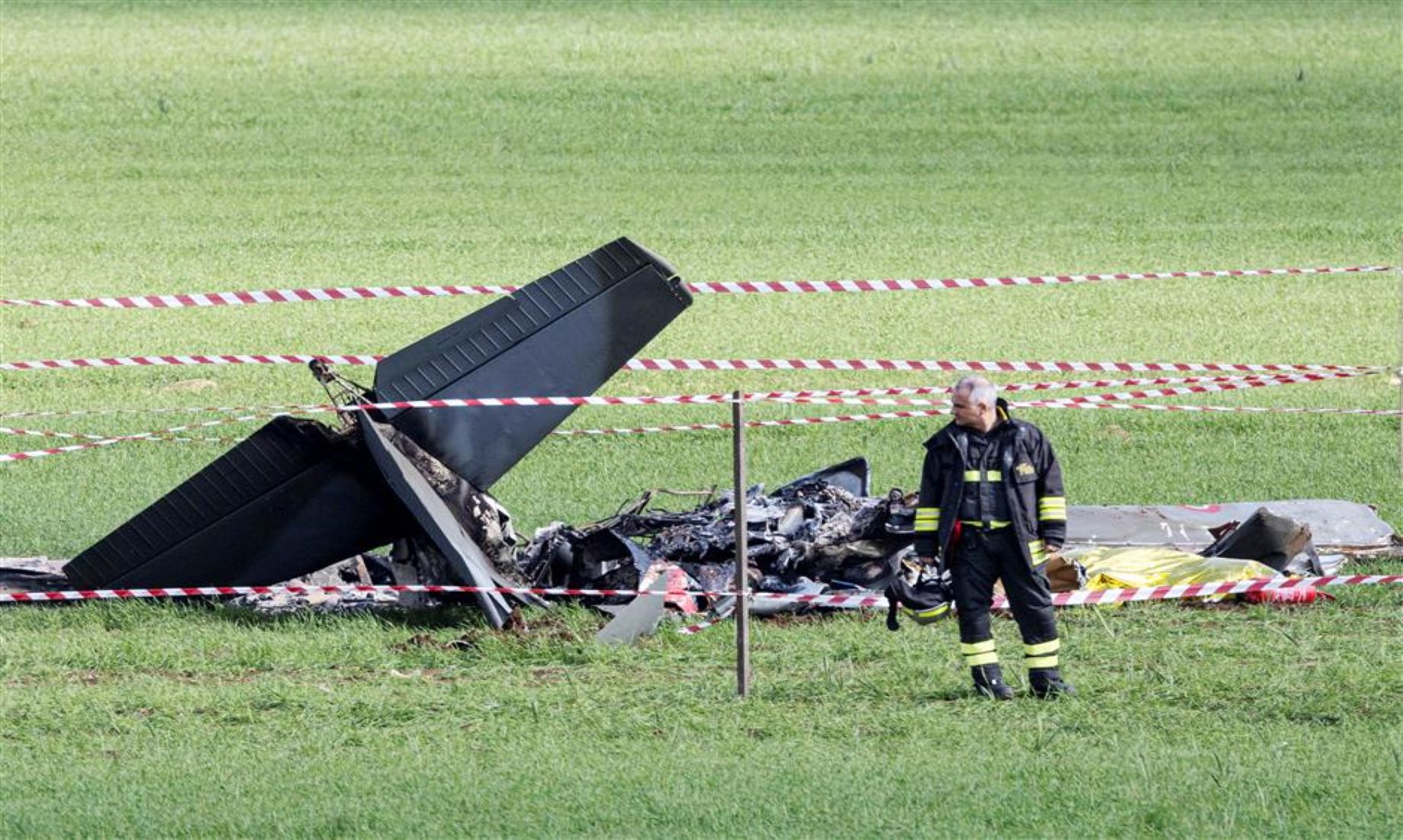 Two Italian Military Planes Collided, Killing Both Pilots