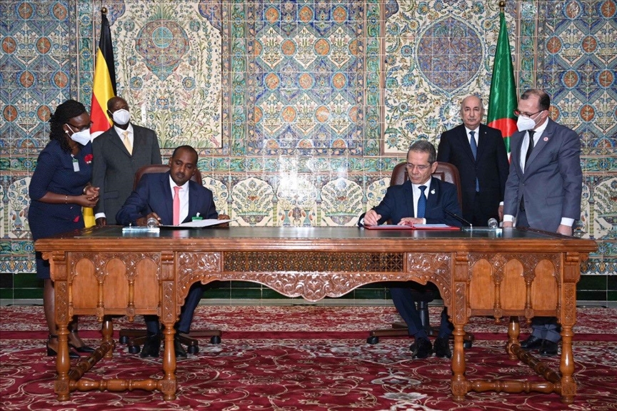 Algeria, Uganda sign pacts to boost economic cooperation