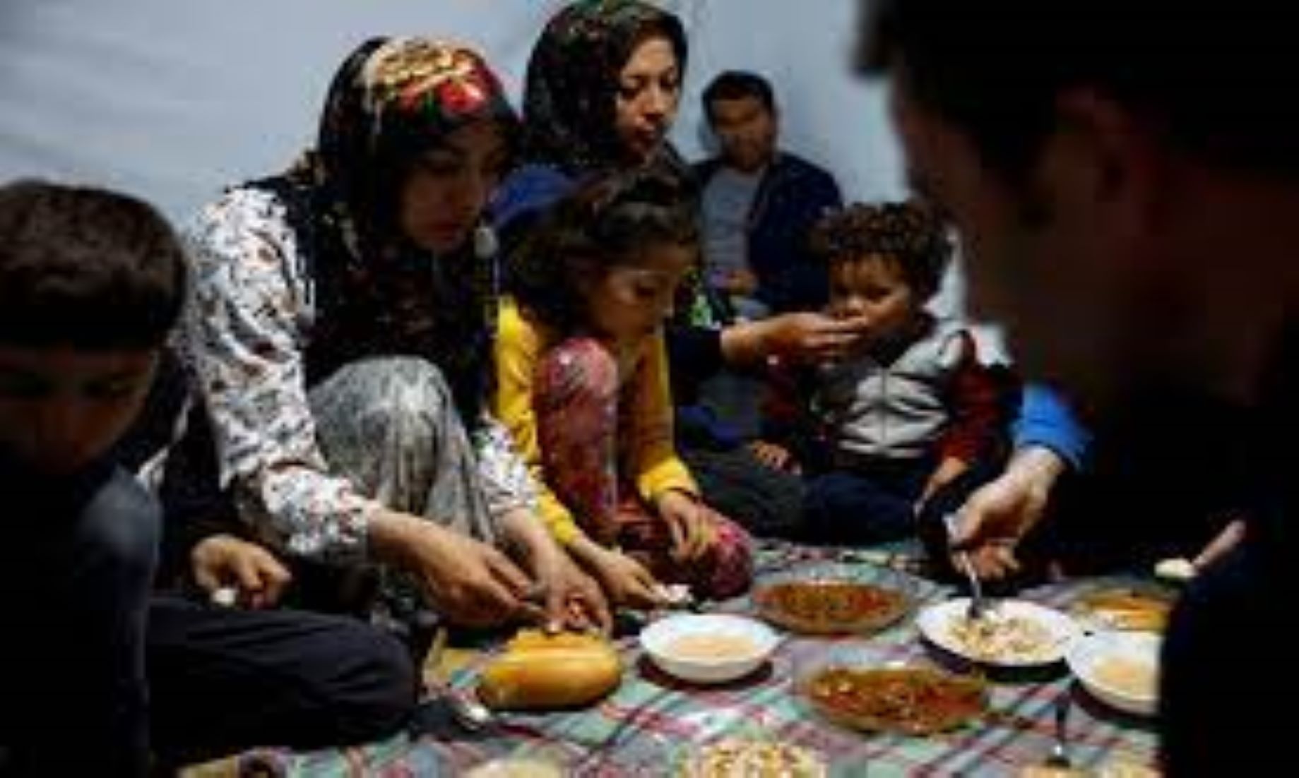 Feature: Quake-Affected Turks Observe Ramadan With Heavy Heart