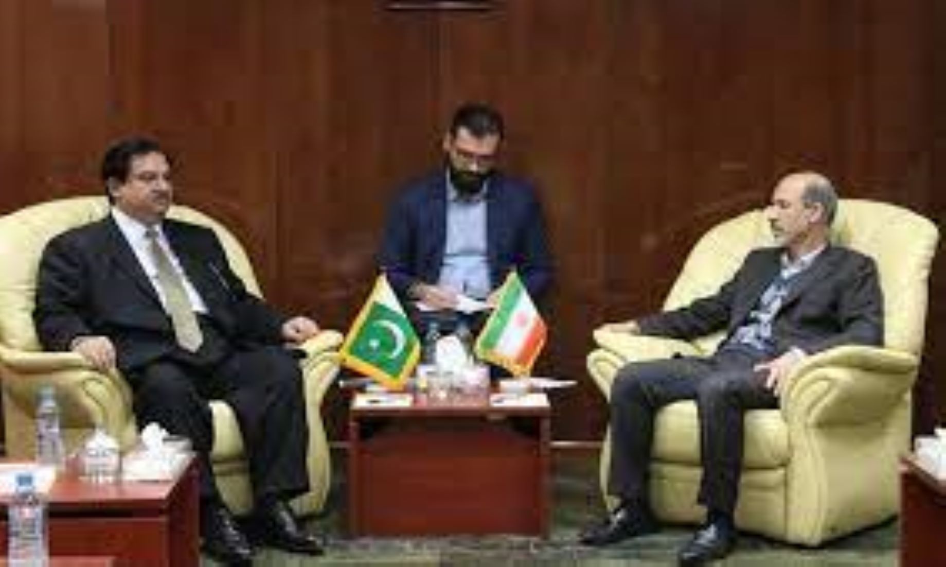 Iran, Pakistan To Increase Electricity Exchange