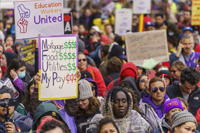 US: Los Angeles school strikers get 30 percent pay hike