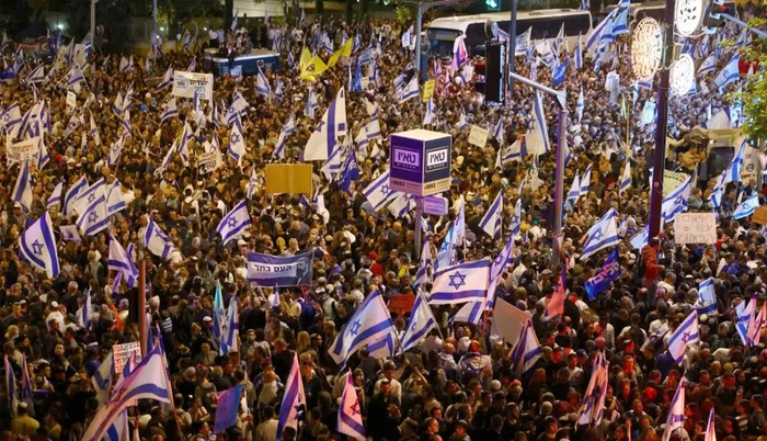 Israel: Huge rally pushes back at judicial reform protests