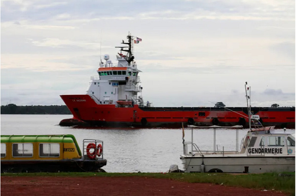 Panic as unidentified people board Singaporean tanker off Ivory Coast