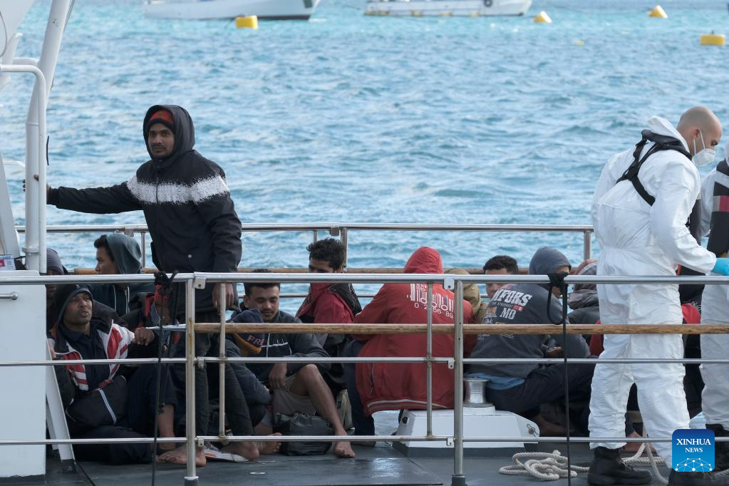 60 migrants arrive in Malta after being rescued