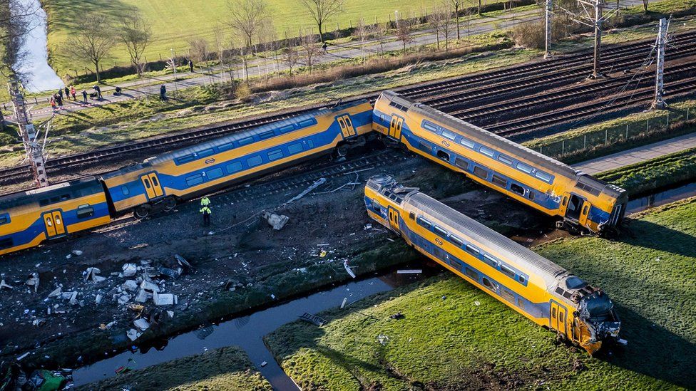 Update: One dead, dozens injured in Dutch rail crash