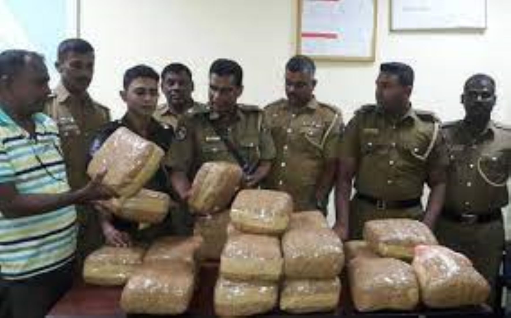 Sri Lanka’s Navy Busted Drug Smuggling Ring, Confiscated 62 Kg Of Cannabis