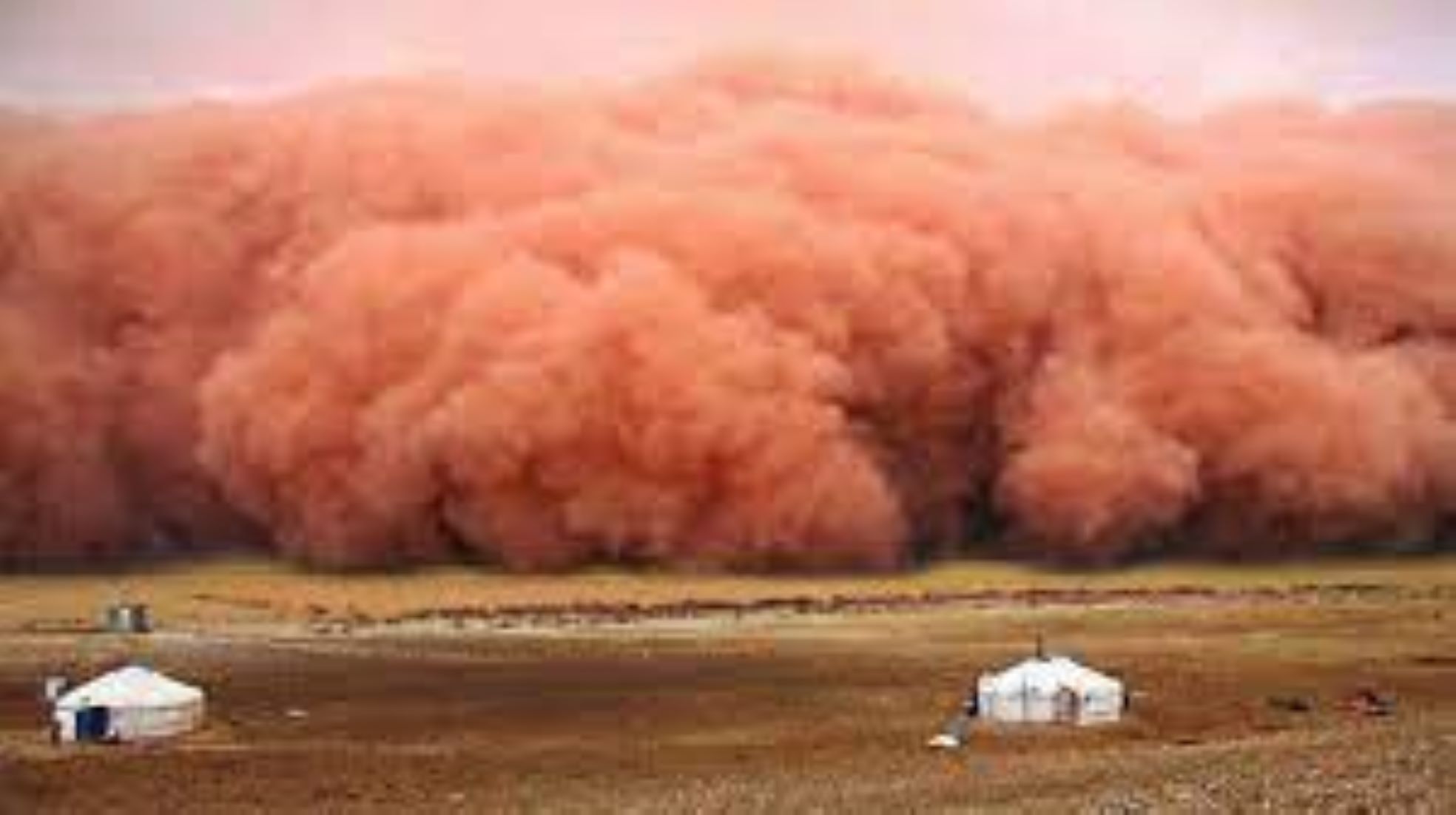 Dust Storm Hit Southern Mongolia