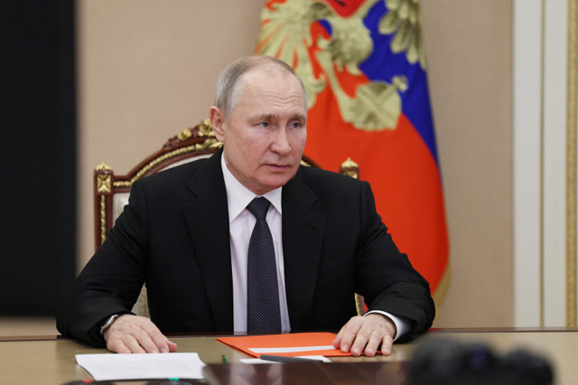 Russia-Ukraine conflict: Pres Putin signs electronic military draft system into law