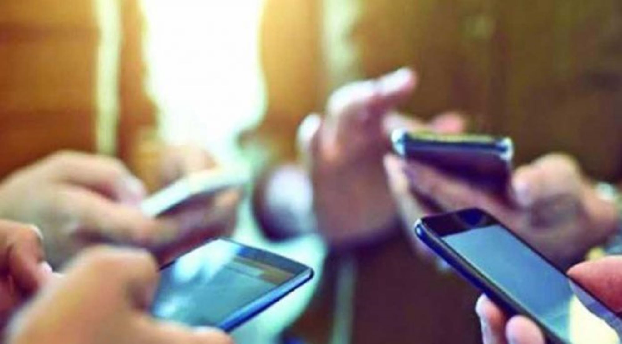 Mobile Phone Users Reached Nearly 184 Million In Bangladesh