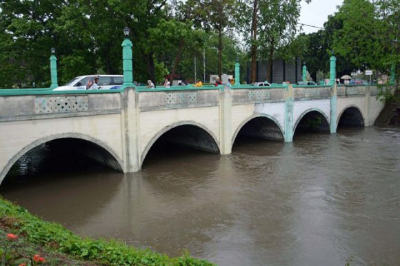 Heavy and severe rains persist in central and eastern Cuba