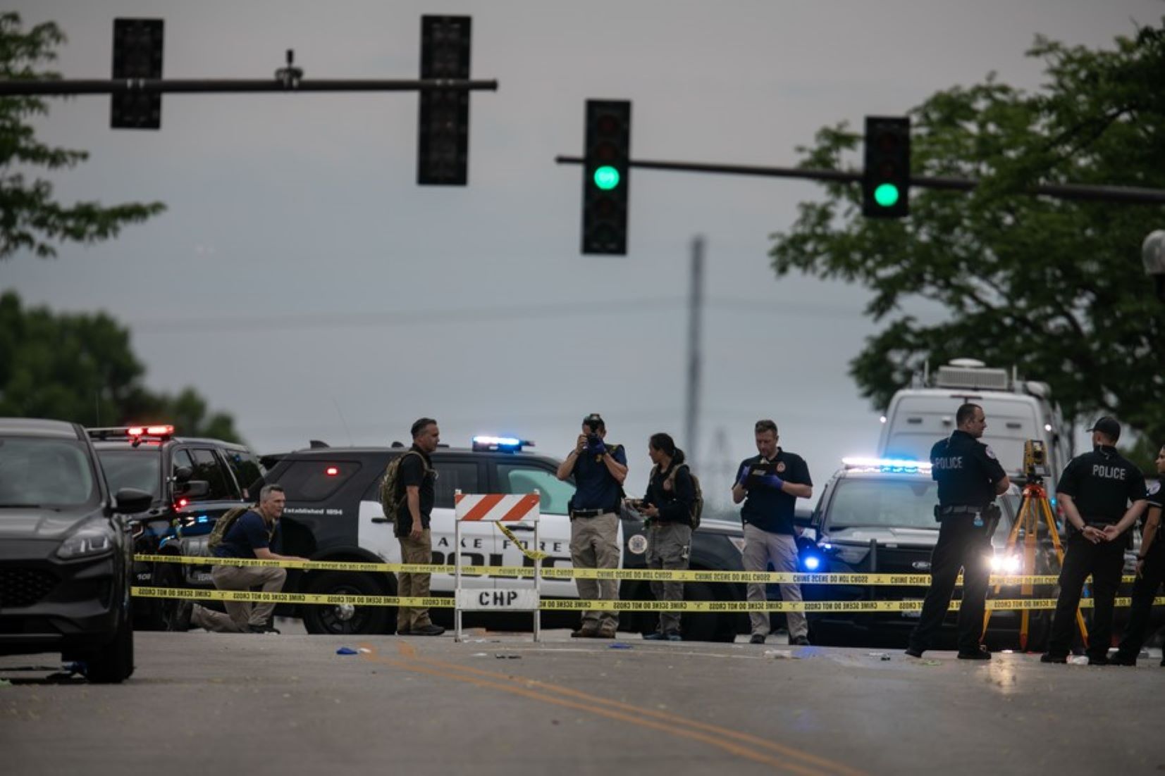 At Least One Killed, Over 20 Shot In Southwest Chicago