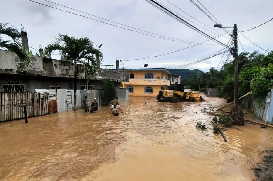 More than 500 people evacuated after Ecuador floods