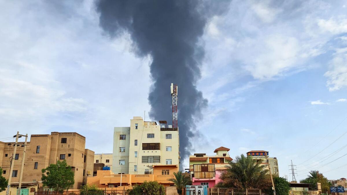 Sudan crisis: Bodies and burial as fighting resumes after brief truce