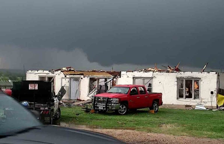 US: At least 3 dead after tornado sweeps through Texas town