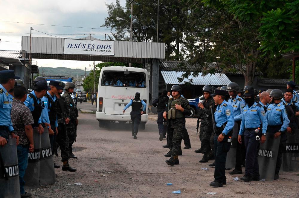 Honduras: Over 40 dead in gang violence, fire at women’s prison