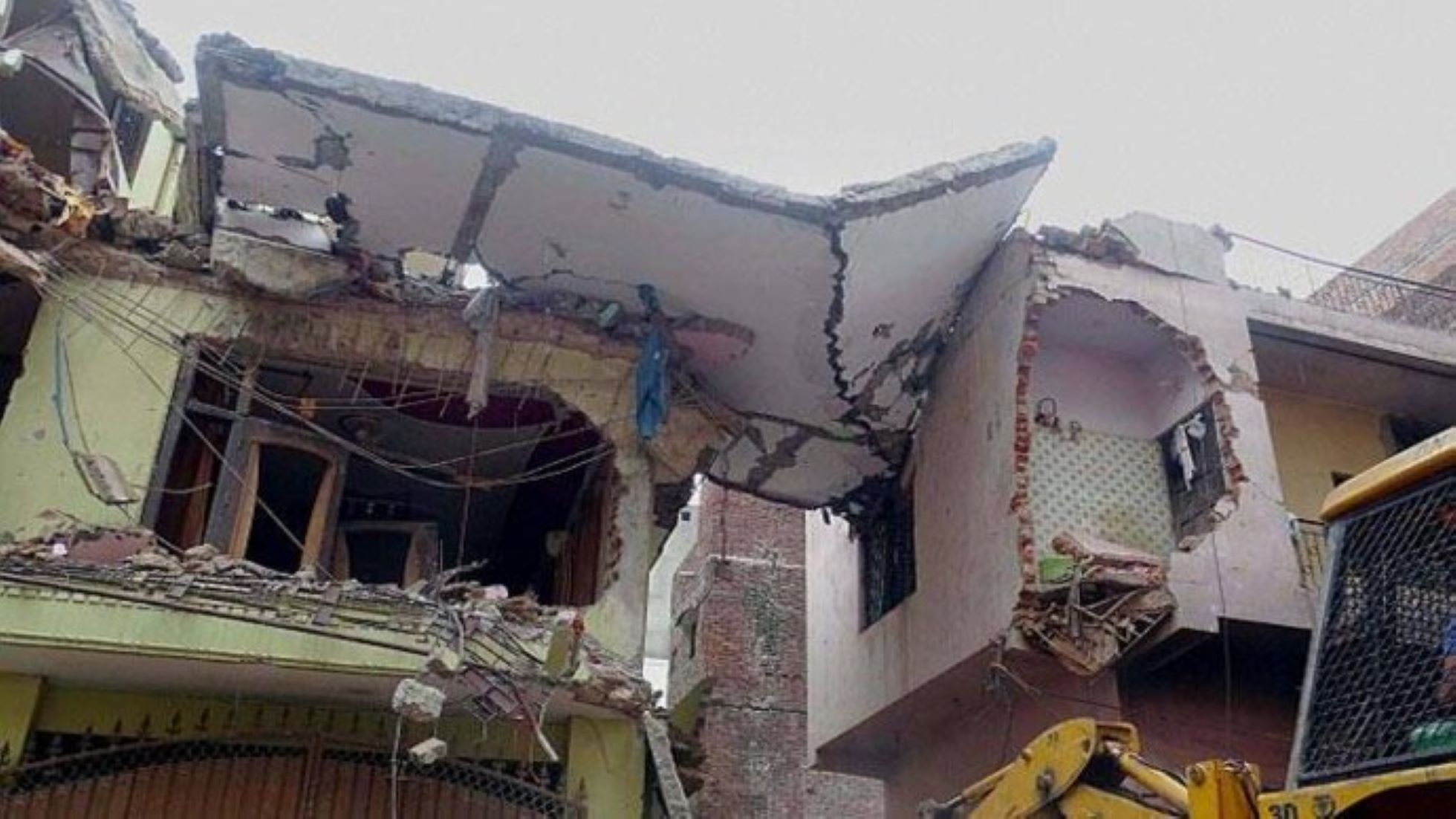 House Collapse Amid Heavy Downpour Claimed Two Lives In Western India