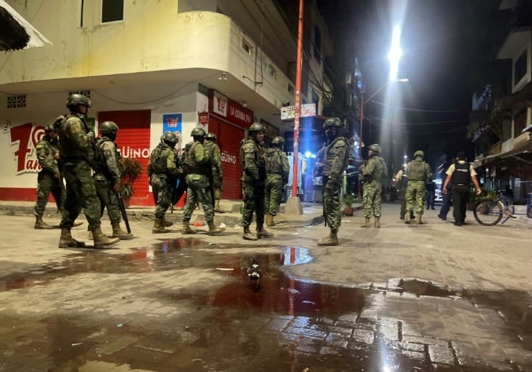 Gunmen kill five, including policeman, in Ecuador city hit by drug violence; 8 wounded