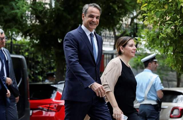 Greece: Mitsotakis on course to return as Greek PM in new vote