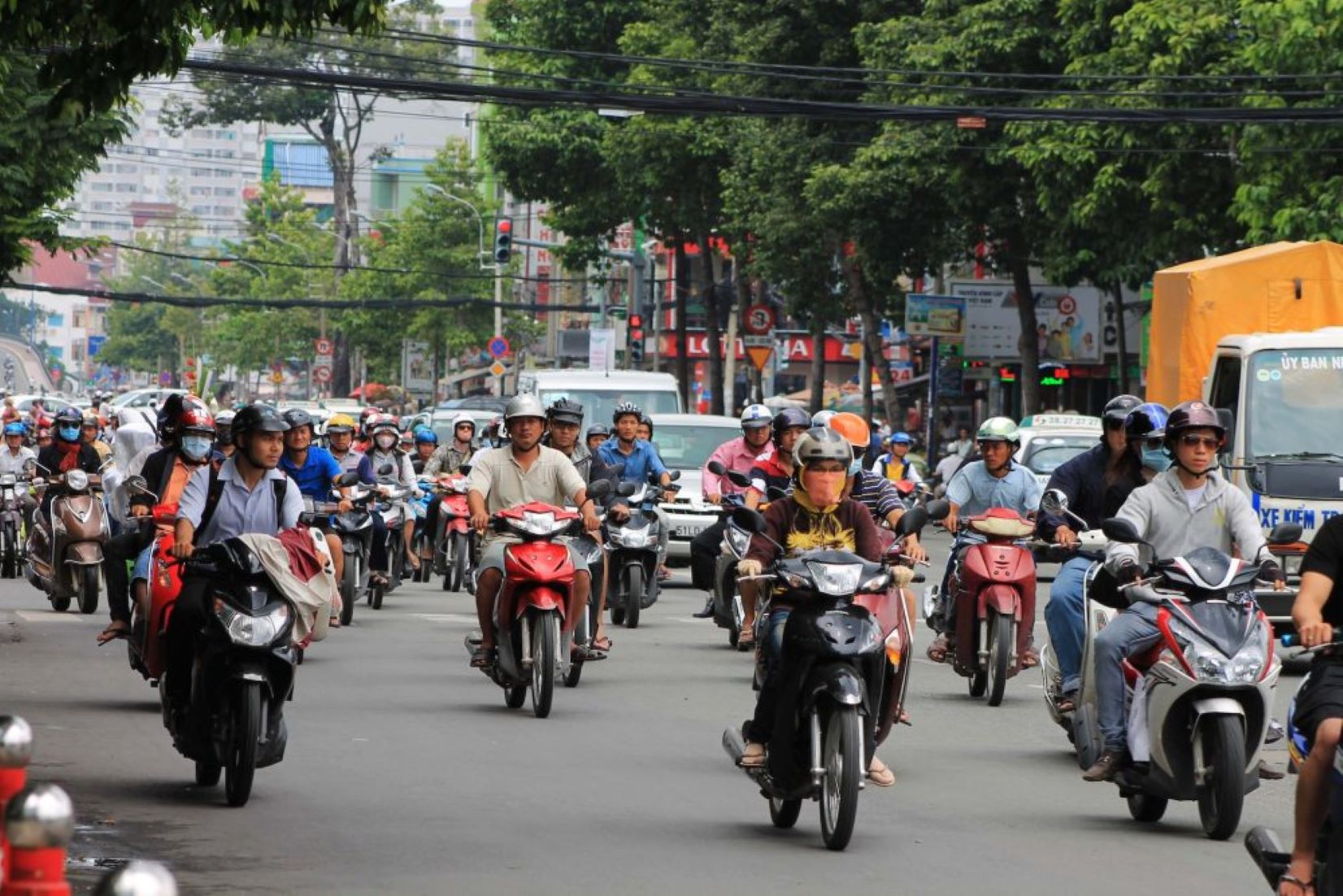 Persistent Global Headwinds Dampen Vietnam’s Economic Growth Prospect: World Bank