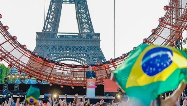 President Lula claims in Paris the Amazon belongs to all