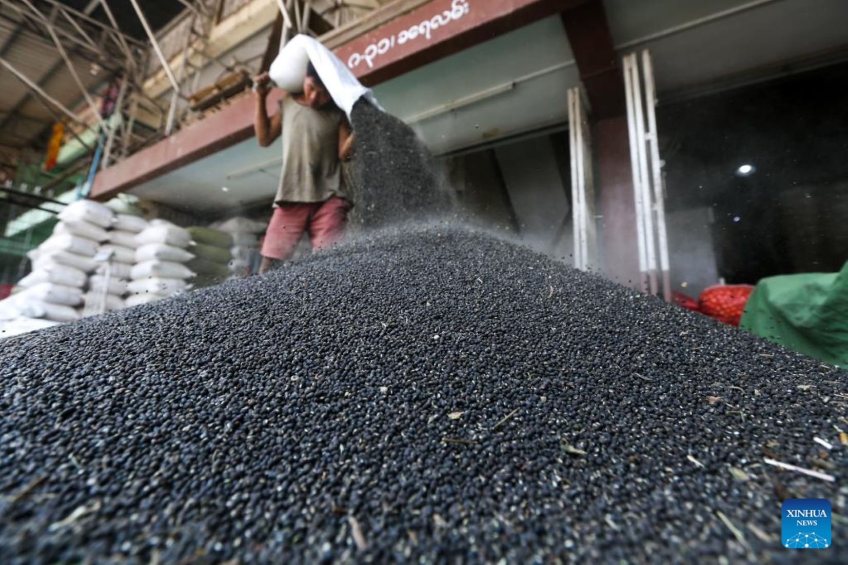 Myanmar Exports Over 132,000 Tonnes Of Black Grams In Less Than Three Months