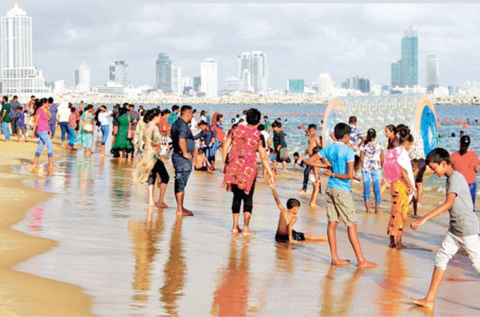 Over 3,000 People Visited Sri Lanka’s First Artificial Beach In Two Days