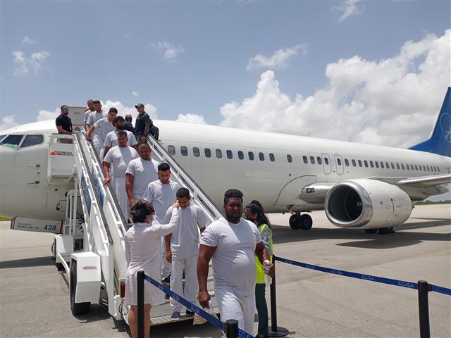 US deports another 33 illegal Cuban migrants