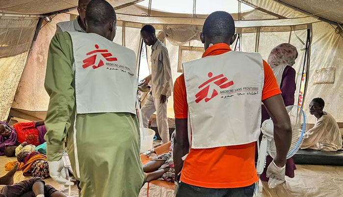 Sudan crisis: Medics whipped in Khartoum after convoy attacked – MSF